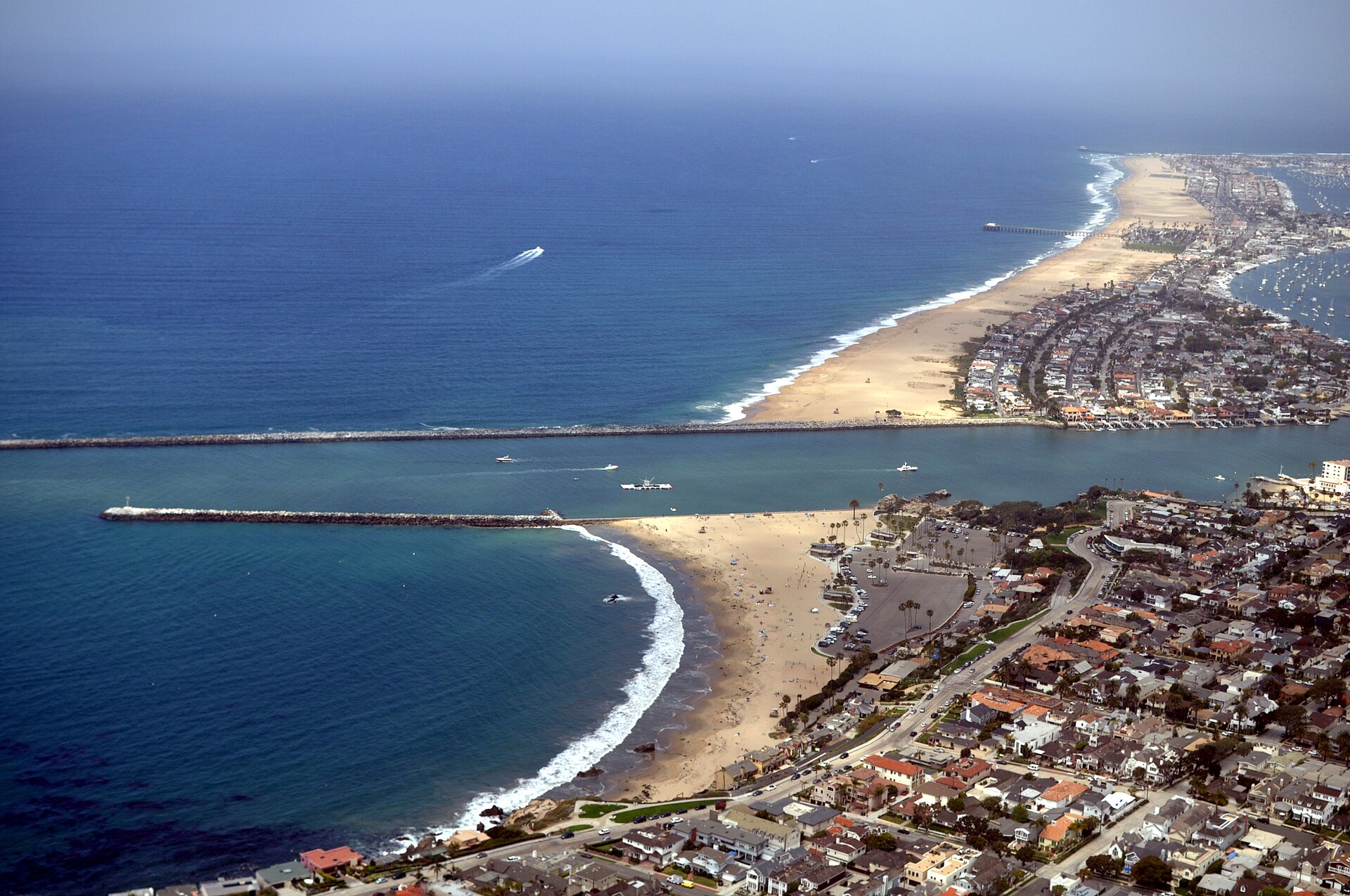 Corona del Mar State Beach below the bluff-top homes of Corona del Mar village — Mr_Newport, Michael Mena